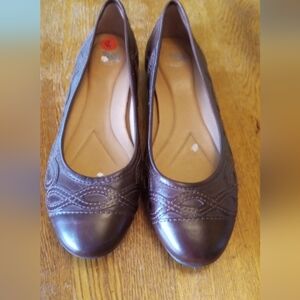 Nurture by Lamaze Brown Flats with Quilted Design